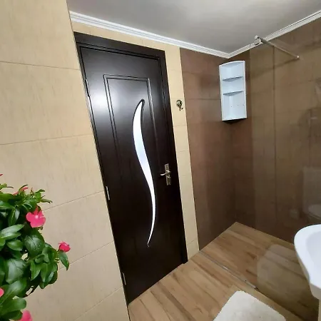 Grinda House - Center Park And Apartment *